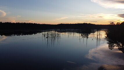 Obraz premium sunset on the lake