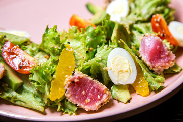 salad with shrimps