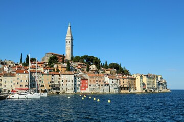 Fototapeta na wymiar waterfront of the venetian town of Rovinj in Croatia