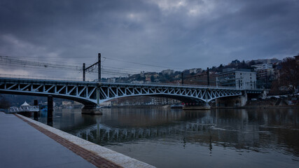 Fototapeta na wymiar Pont Lyon
