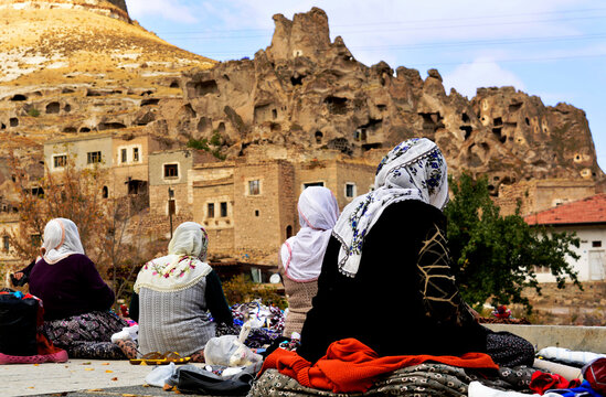 Turkish women in Soganli Valley 
