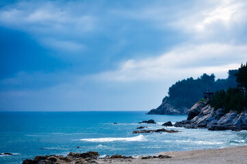 Fototapeta na wymiar landscape of beach and blue sky