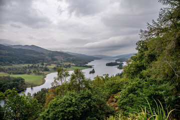 Fototapeta na wymiar Aussichtsplatform Queen's View in Pitlochry 