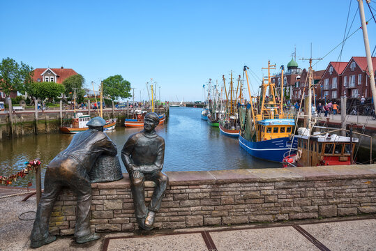 Kutterhafen Neuharlingersiel am Wattenmeer 2