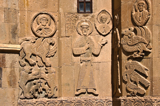 Bas-reliefs on exterior wall of Church of the Holy Cross (Cathedral of the Holy Cross) (Akdamar Kilisesi) on Akdamar Island, Lake Van, Turkey
