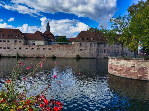 L'ENA de Strasbourg vue des Ponts couverts