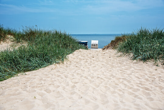 D&uuml;ne und Strandkorb in Hooksiel