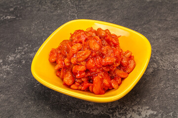 Baked kidney with tomato and pepper