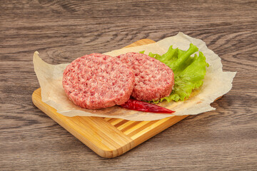Raw beef cutlet for burger