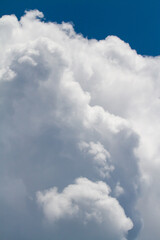 Obraz premium Dramatyczne formowanie się chmur Cumulus