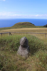 Moaïs du volcan Poike à l'île de Pâques