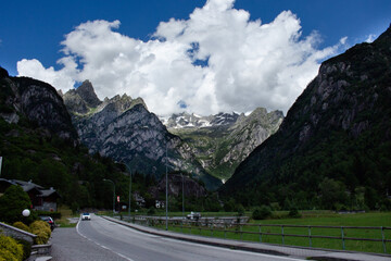 Fototapeta premium mountain road in the alps