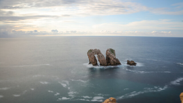 Urro del manzano, Urros de Liencres en la Costa quebrada, Cantabria