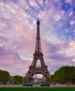 eiffel tower paris