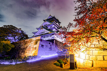 大阪城の紅葉とライトアップ