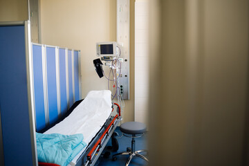 Interior view of operating room without any people or doctors