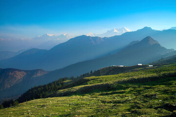 Naklejka premium Beautiful scenic landscape of chopta / Tungnath, uttarakhand, india.