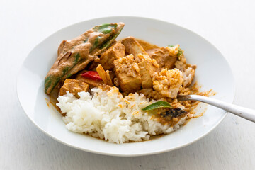 Thai Red Curry with Tofu and vegetables