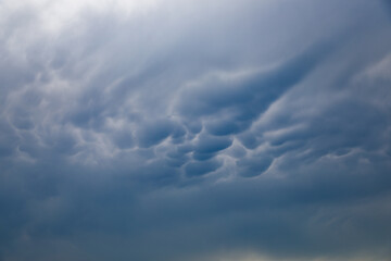 The dark clouds asperatus in summer
