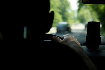 Travel by car with phone © Damian