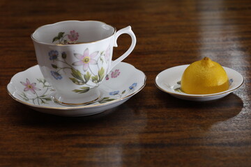 a cup of tea with lemon