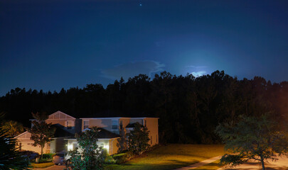 Jupiter and  moon in the sky © Feng