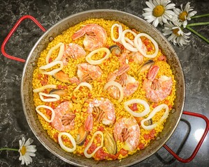 paella in a pan