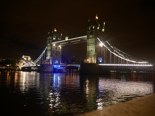 Obraz premium Tower bridge at night 