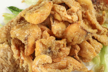 Deep fried freshwater red whole tilapia fish sliced fillet