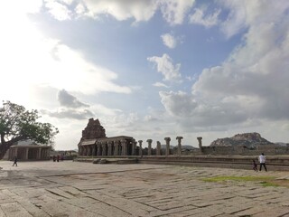 world famous hampi stone chariot & other historical architectures 