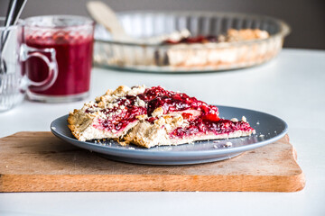 cheesecake with berries