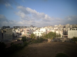 Fototapeta na wymiar panoramic view of the city of Indian city