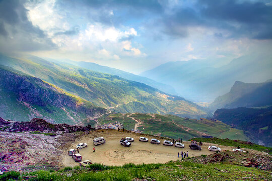 Beautiful scenic view of the himalayan valley, Near rohtang pass, Himachal Pradesh, India.
