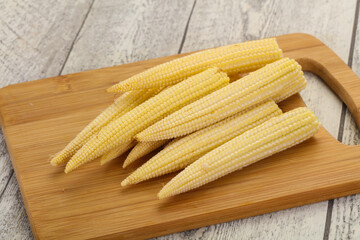 Raw baby corn