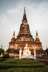 Obraz premium Wat Yai Chai Mongkhon, a Buddhist temple of archaeological park, Ayutthaya, Thailand