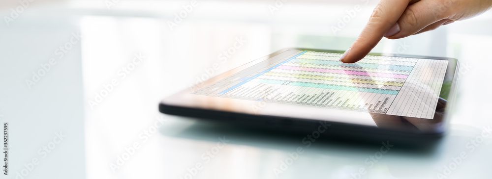 Aufkleber online spreadsheet with business data