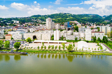 Fototapeta na wymiar Linz aerial panoramic view