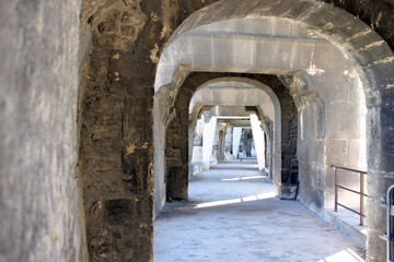 Fototapeta na wymiar Nîmes et son arène