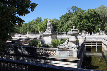 Fototapeta na wymiar Jardins de la Fontaine Nimes