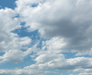Fototapeta na wymiar 空, 雲, 青, 白, 自然, 乗り切る, 旋律の美しい, 天国, ふわふわした, 日, サマータイム, 光, 曇った, 雰囲気, 明るい, 澄んだ, 気象学, アブストラクト, 空間, 美しさ, 青空, 景色, 雲海, 入道雲, Cloud, 夏