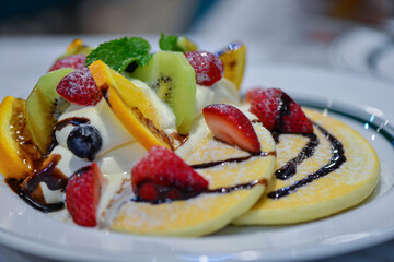 Pancake dessert that we decorate with fruit