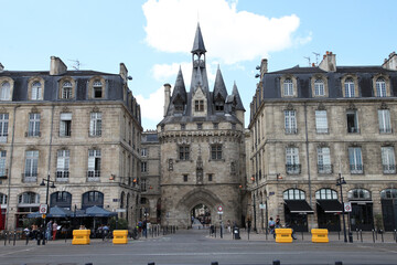 Naklejka premium Beautiful views of the city of Bordeaux in France featuring buildings, gardens, roads, rivers, pathways