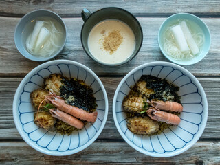 전복 딱새우 덮밥