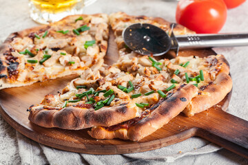 Spicy pizza with chicken gyros