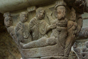 Resurreccion de Lazaró, capitel del claustro.Monasterio de San Juan de la Peña(s.XII-XIII) . Serrablo.Huesca.España.