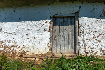 Front view of the old door