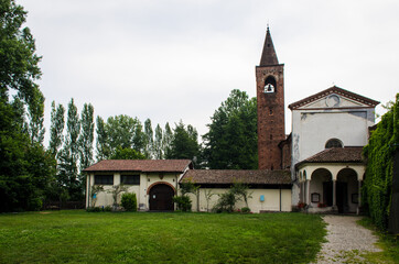 L'abbazia di sant'Albino, in Lomellina presso Mortara, lungo la via Francigena