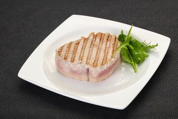 Grilled tuna steak