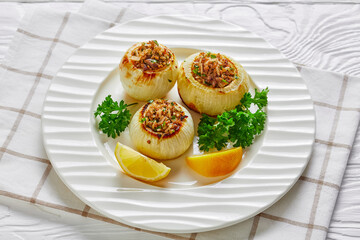 onions stuffed with minced meat and rice