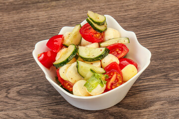 Salad with vegetables and mozzarlla